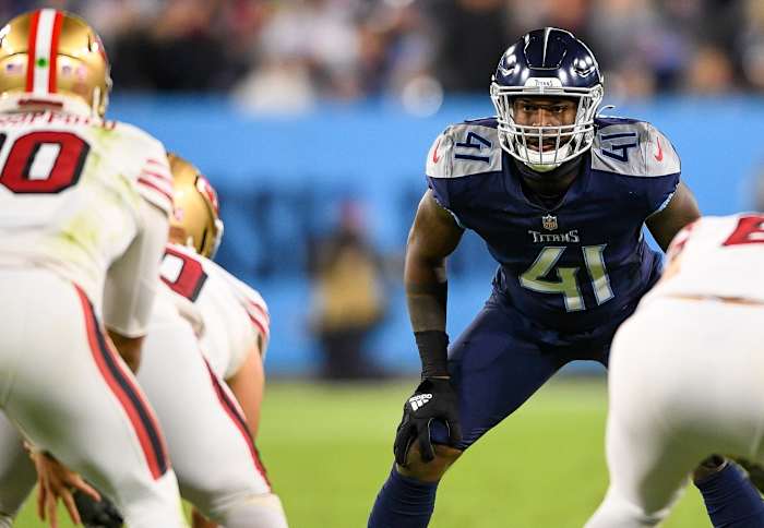 Tennessee Titans linebacker Zach Cunningham (41) and San Francisco 49ers quarterback Jimmy Garoppolo (10) during the second half at Nissan Stadium.